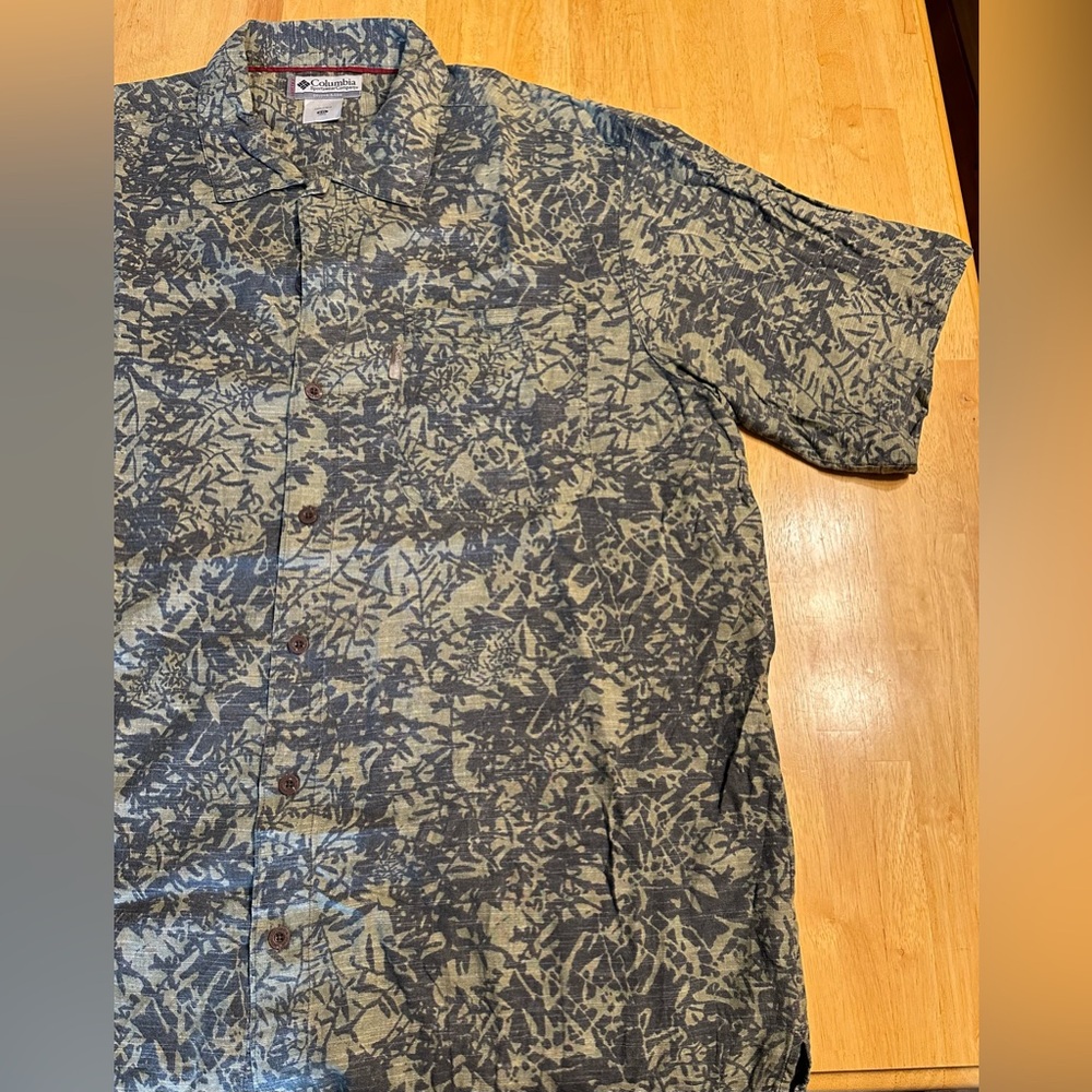 Columbia Outdoor Printed Button Up Short Sleeve Shirt 2XL Grey/Blue Used/Great